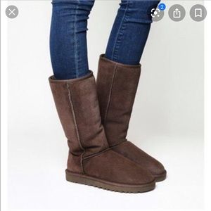 Tall UGGs chocolate brown size US 7